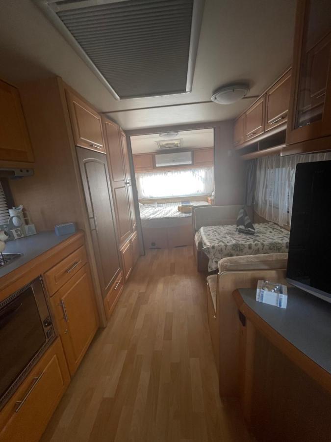 Sea Caravan/Camper On The Beach Kiten  Exterior foto